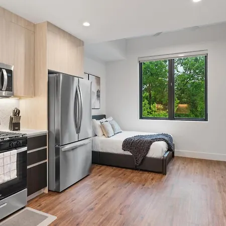Upstay Newly Renovated Apt Near Soco